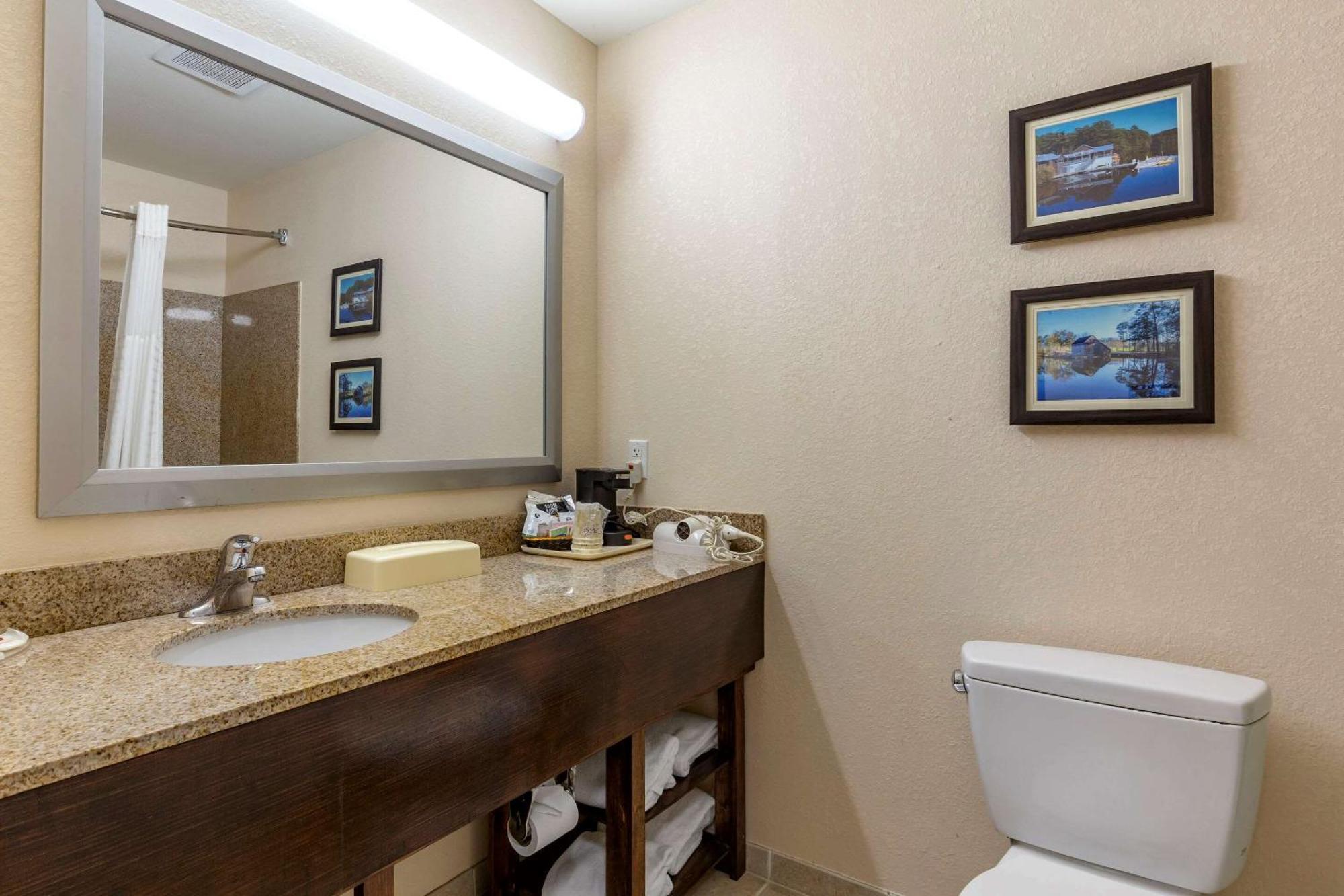 Comfort Inn Smithfield Near I-95 Phòng bức ảnh